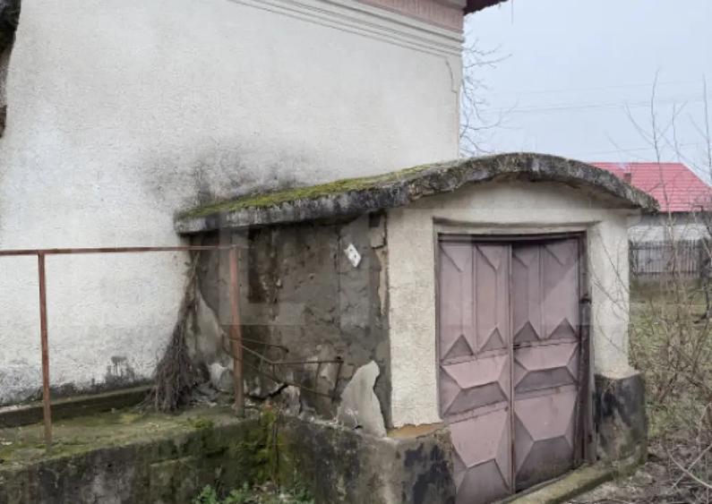 Casa parter 2714 mp teren, front 104 ml, strada principala C - 3