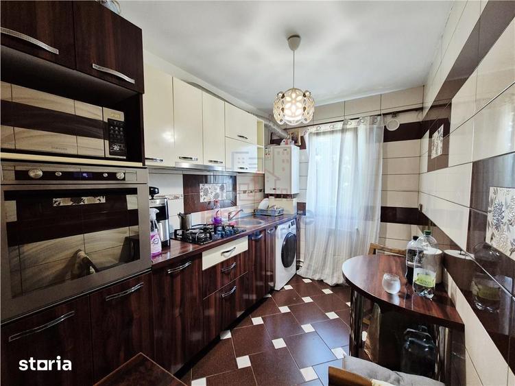 Apartament cu 2 camere în Podu Roș