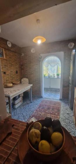 Proprietar vand apartament 3 camere, decomandat, 2 balcoane inchise - 9