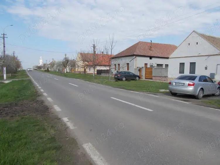 Casa, vand-schimb, Varias, Timis, 3 camere, teren 1439mp, partial renovata, utilitati, comision=0% - 2