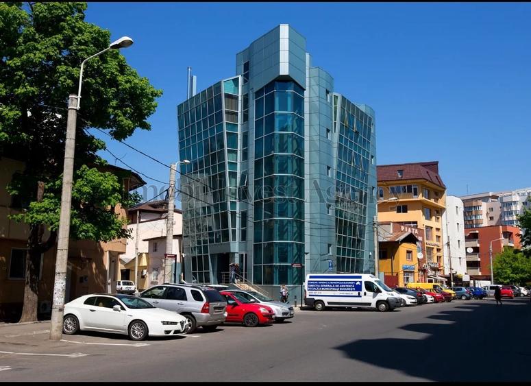 Cladire de birouri Vitan pretabilă pentru diverse afaceri. - 2
