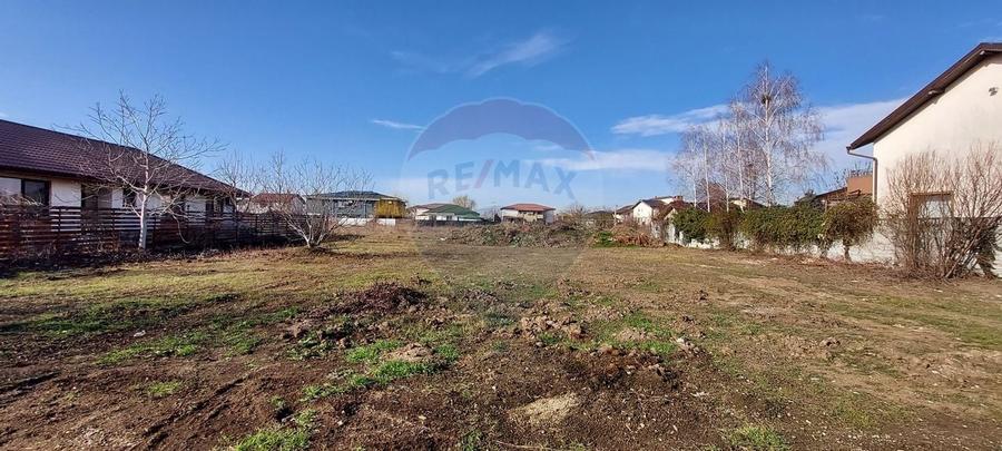 Teren de vanzare, utilitati la poarta, 1056mp, 30ml, com. Berceni - 2