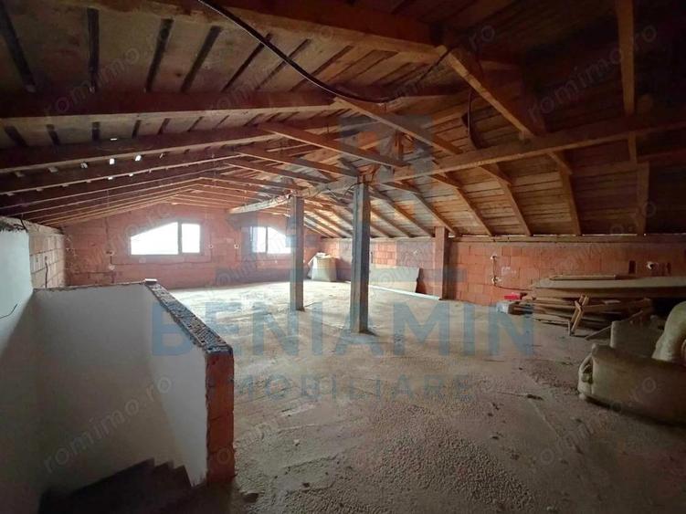 Casa situata in Catargiu Baraganului P+1+M suprafata 170mp-zona buna - 6