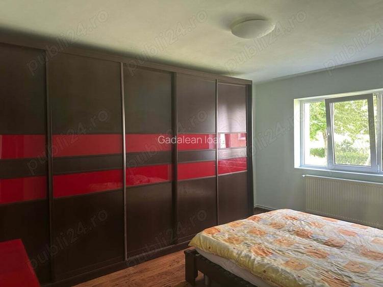 Vand apartament 4 camere Vand apartament 4 camere