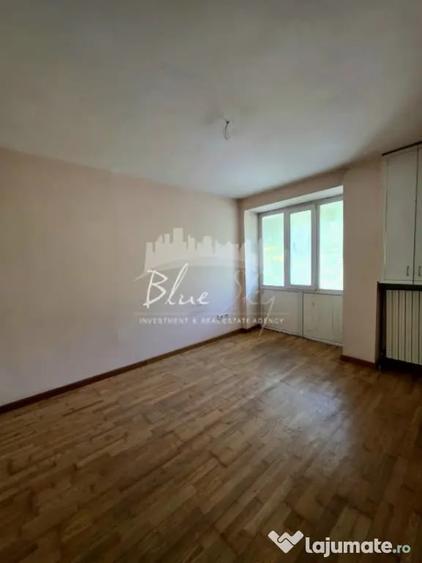 Apartament cu 3 camere semidecomandat în Central