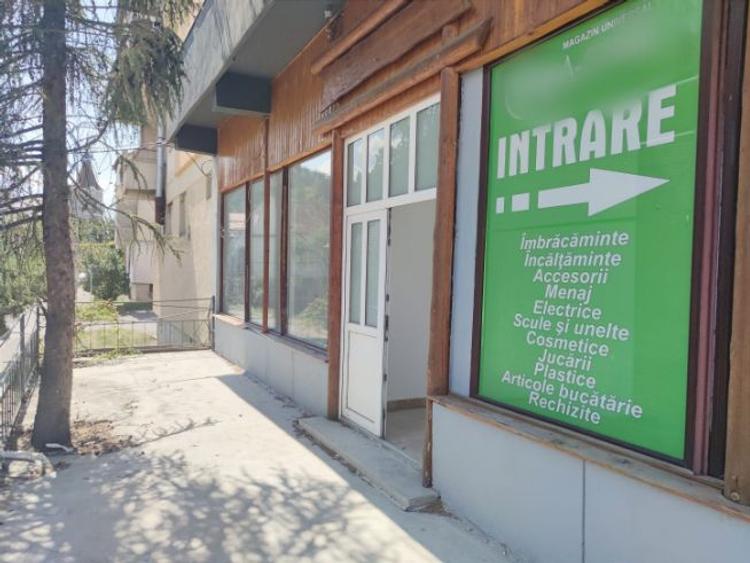 Spatiu comercial, vitrina, 180 mp, Rasnov. - 1