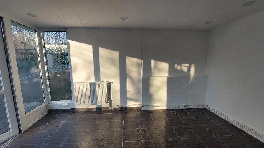 Persoana fizica inchiriez spatiu comercial, zona Palatul Culturii, Ia?i, 20mp. - 9