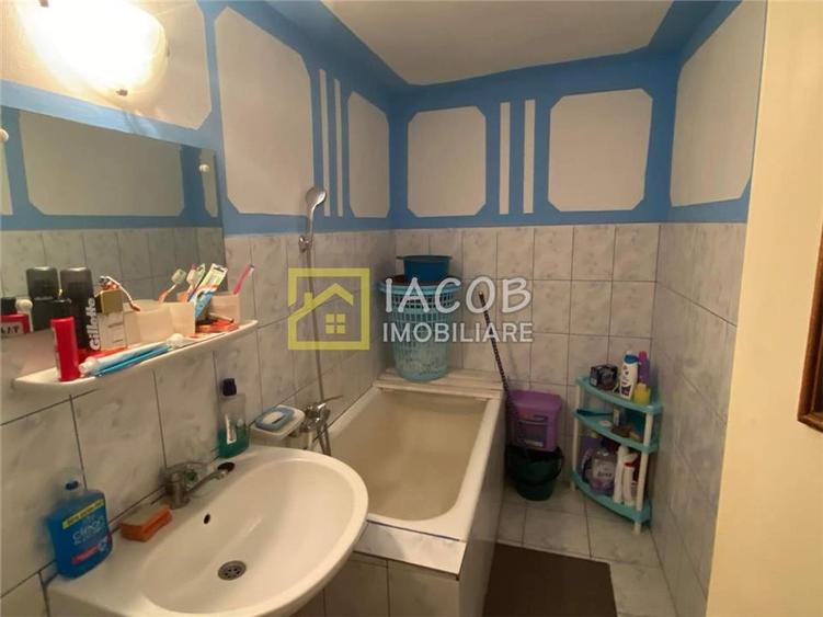 Apartament la casa cu 3 camere, Magura, Bacau - 9