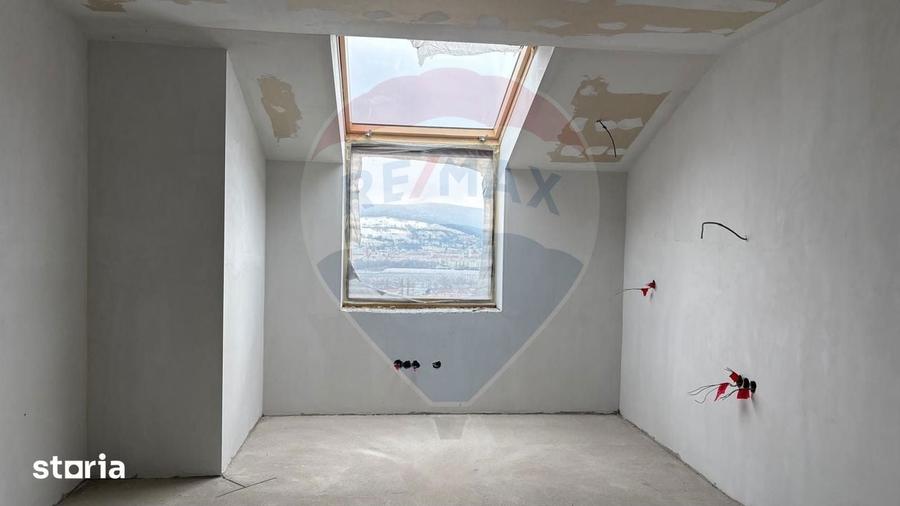 Casa noua, premium, cu panorama superba asupra ora?ului - 14