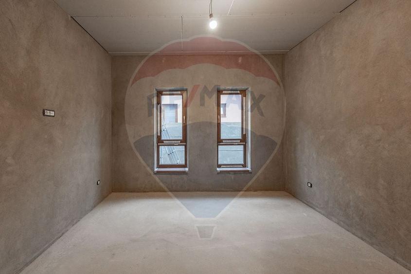 Casă / Vilă cu 3 camere de vânzare - 9