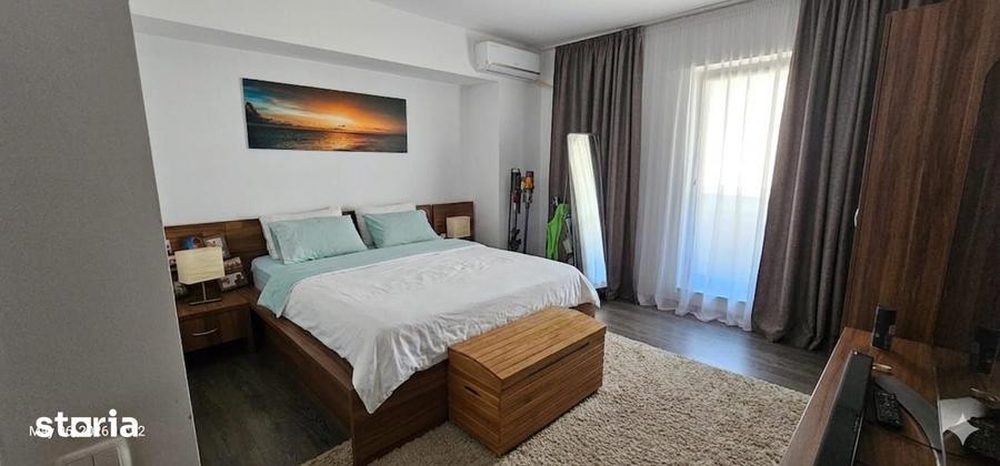 Apartament cu 3 camere decomandat în Băneasa