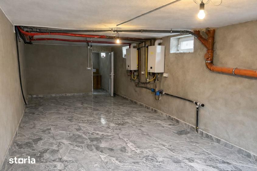 Casă cu 6 camere cu Teren 405 Mp în 6 Vânători