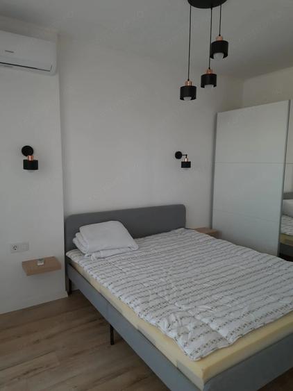 Apartament cu 3 camere decomandat în Spitalul Județean