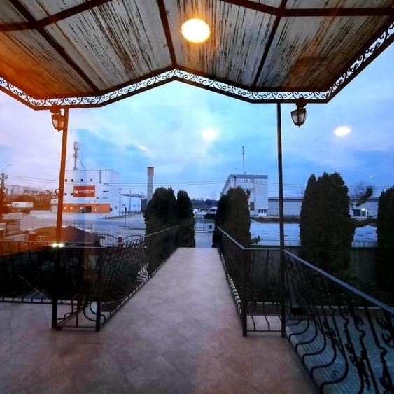 Hotel/Pensiune, de 1,800 mp, în Periferie