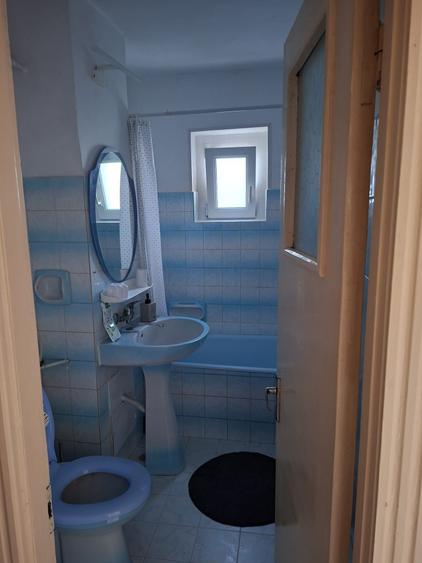Apartament cu 2 camere decomandat în Trocadero