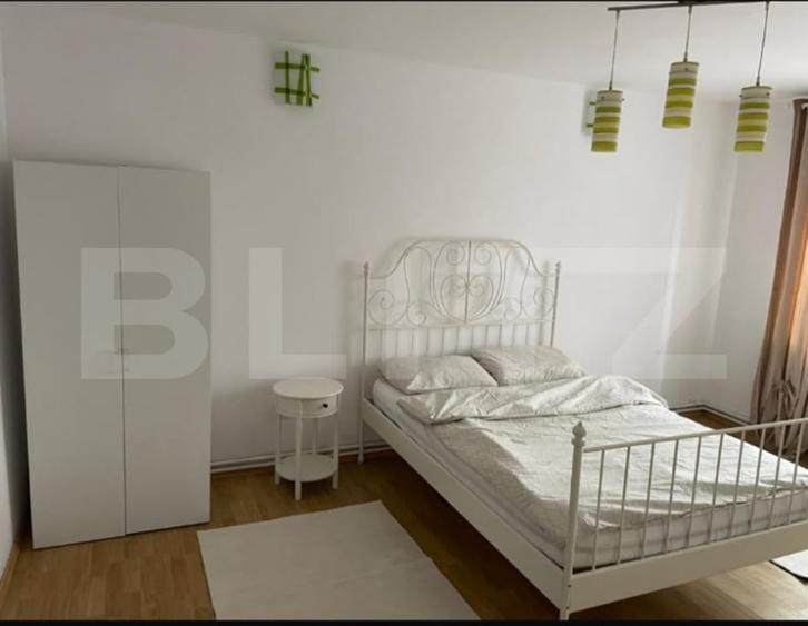 Casă individuală cu 5 camere cu Canalizare în Bariera Vâlcii