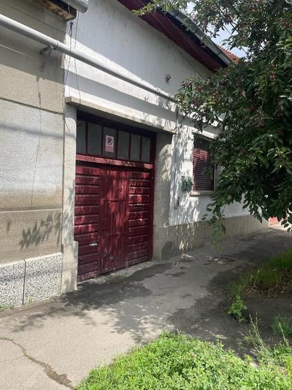 Casă cu Teren 1726 Mp în Central