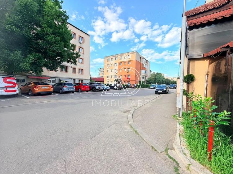 Apartament cu 2 camere nedecomandat în 9 Mai