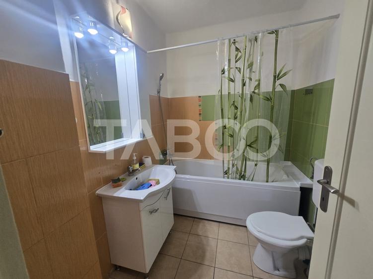 Duplex cu 3 camere semidecomandat cu Canalizare în Calea Poplăcii