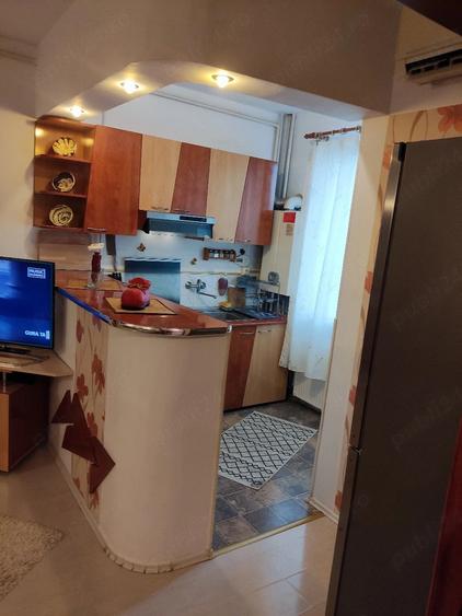 Apartament cu 2 camere semidecomandat în Gojdu
