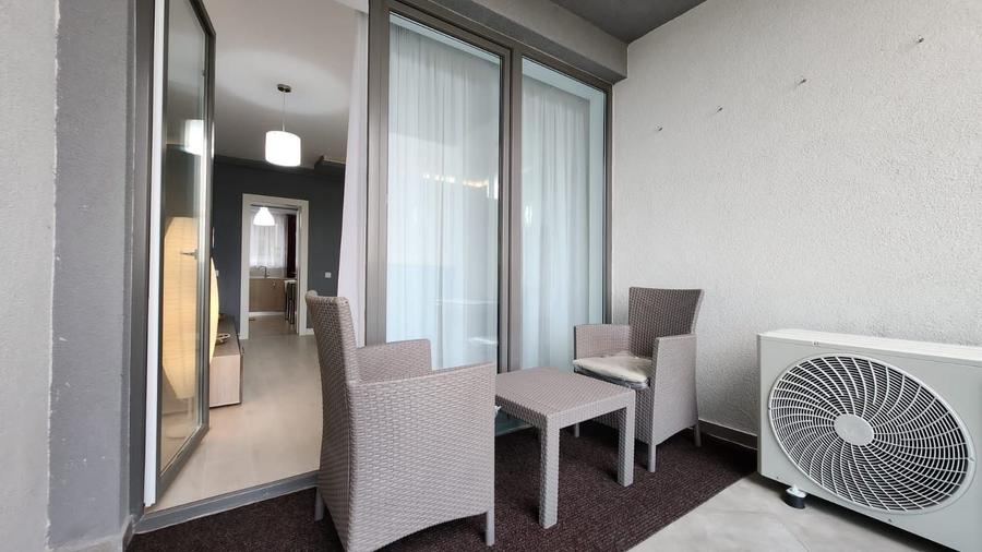 Apartament cu 3 camere decomandat, mobilat în Barbu Văcărescu