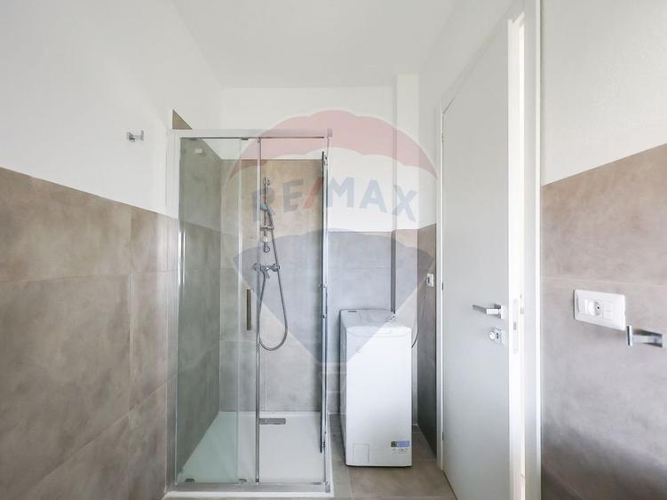 Apartament cu 3 camere decomandat, mobilat în Ultracentral