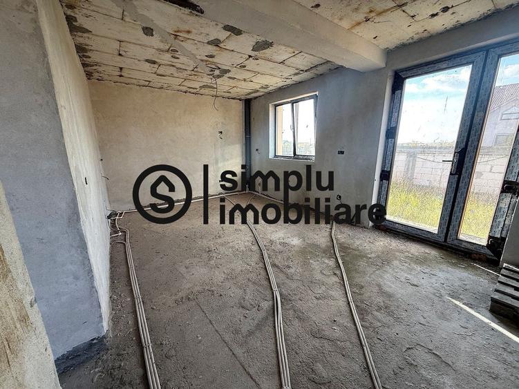 Casă individuală cu 4 camere cu Canalizare în Exterior Vest