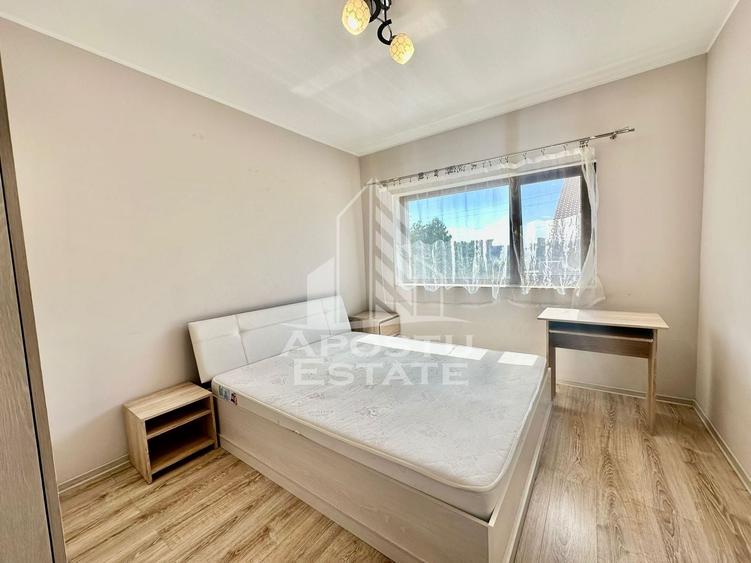 Apartament cu 3 camere decomandat, mobilat în Dumbrăvița