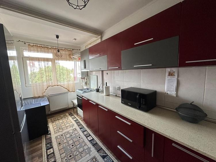 Apartament cu 2 camere semidecomandat în Universității