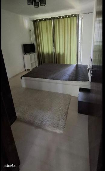 Apartament cu 3 camere semidecomandat, mobilat în Drumul Taberei