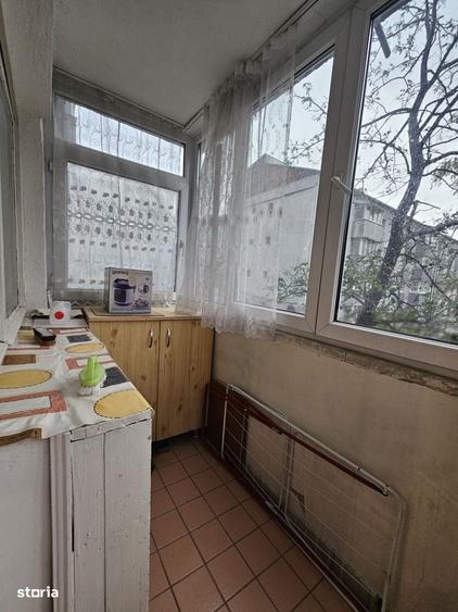 Apartament cu 3 camere semidecomandat în George Enescu