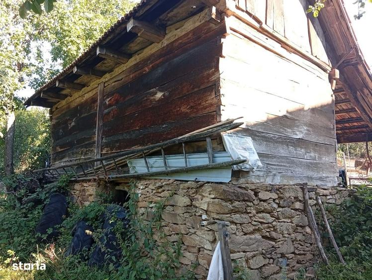 Casă cu 2 camere în Luncșoara