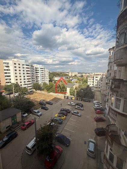 Garsonieră decomandată, mobilată în Păcurari