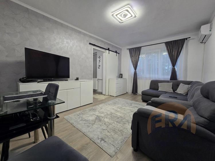Apartament cu 3 camere semidecomandat, mobilat în Rogerius