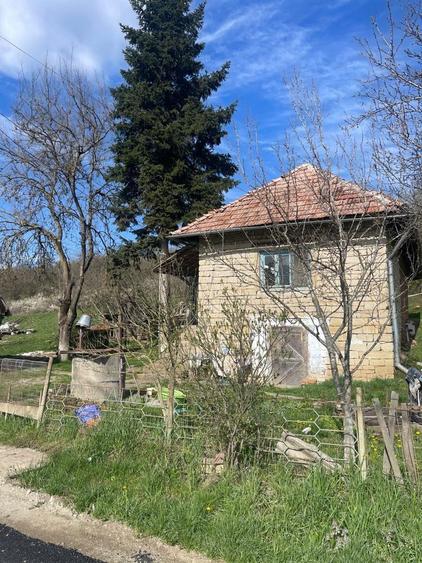 Casa din caramida si piatra +teren 1500mp , acces asfaltat Soimeni (Cluj) - 1