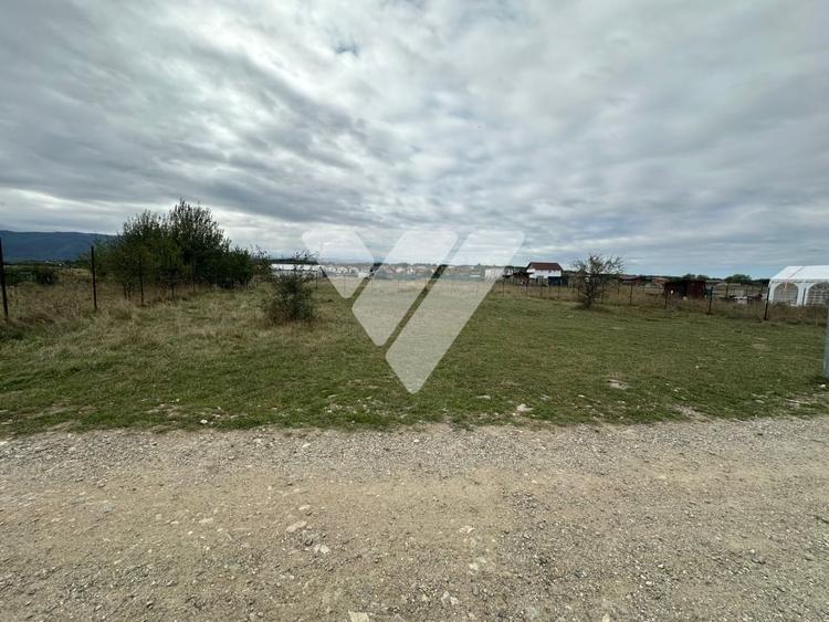 Teren intravilan cu autorizatie de constructie 417 mp - zona Cisnadie - 1