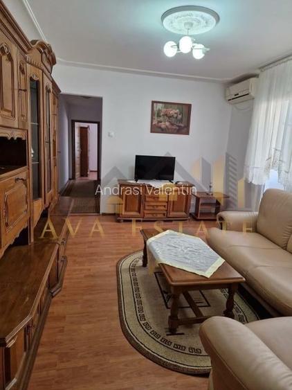 Apartament cu 3 camere, 77 mp, Et.3 + centrala-Zona Gheorghe Lazar Apartament cu 3 camere, 77 mp, Et.3 + centrala-Zona Gheorghe Lazar