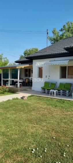 Casă de vânzare în sat Ungureni, comuna Gherghița – confort, natură și acces rapid din A3 Casă de vânzare în sat Ungureni, comuna Gherghița – confort, natură și acces rapid din A3