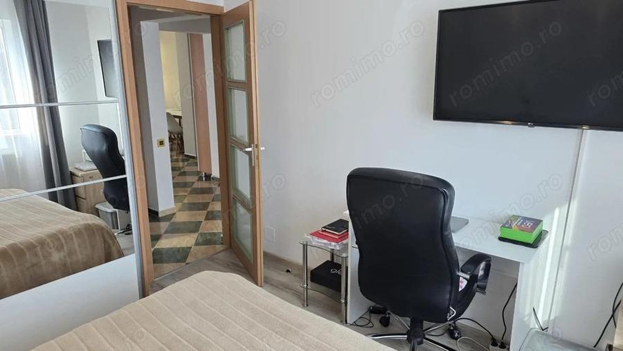 Vand apartament cu 3 camere decomandat in Deva, ultracentral (Al. Neptun), et 3, mobilat, utilat - 10