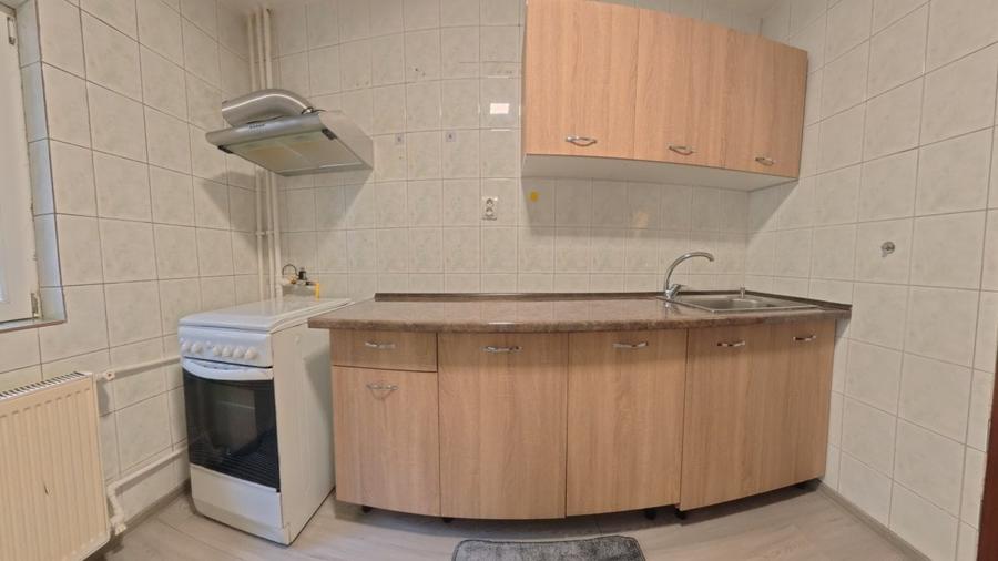 Apartament 3 Camere, B.ul Unirii, Persoana Fizica sau Juridica, Partial Mobilat - 5
