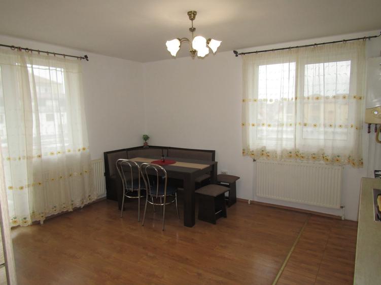 De închiriat apartament 2 camere + living | Sibiu, zona Cedonia, str. Roșiorilor - 33