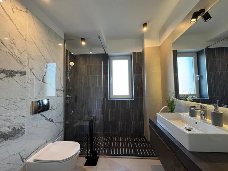 Mall Coresi, Qualis 2, ap cu doua camere modificat open - space, GENEROS, 67 mp - 12