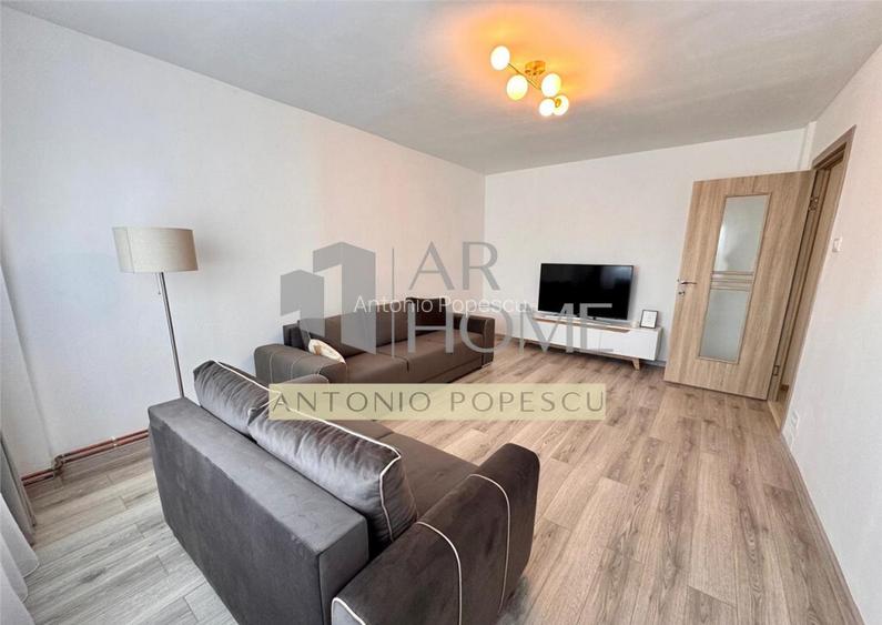 Apartament 3 camere, parcare proprie si centrala proprie, Pl