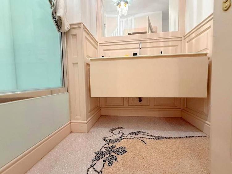 Reședință statement în Piața Victoriei - 10