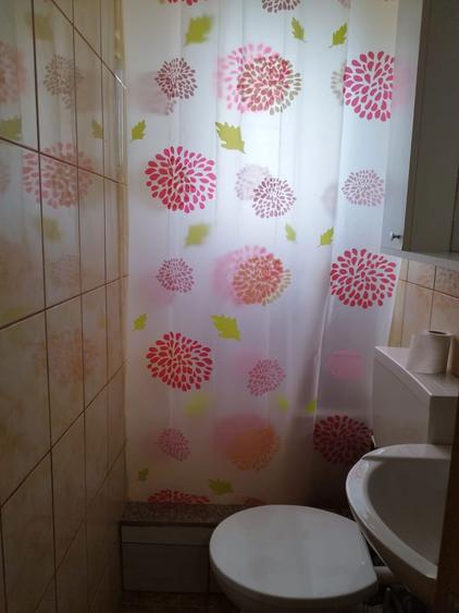 Inchiriez apartament cu doua camere - 1