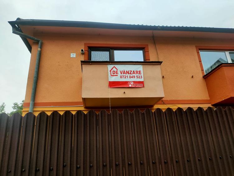 DOUA CASE DE VANZARE - ZONA  RACADAU - SINGUR IN CURTE - 1