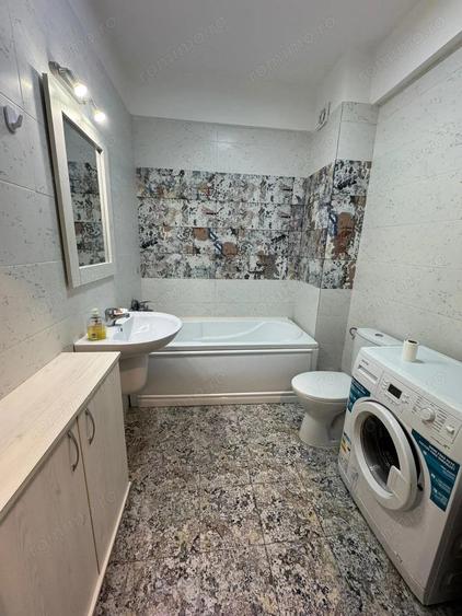 Ap 2 cam Militari Residence cu parcare inclusa - 5