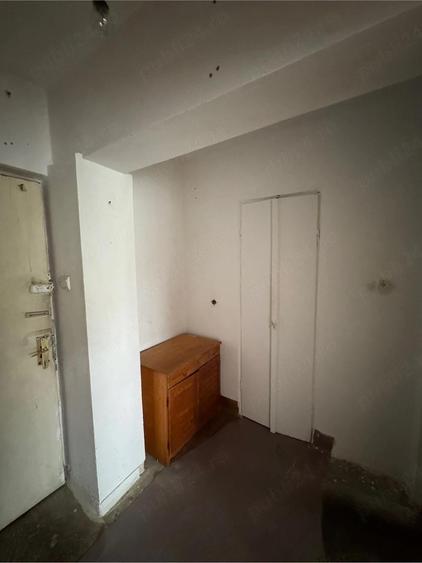 Garsoniera de vanzare Brad Hunedoara - 6