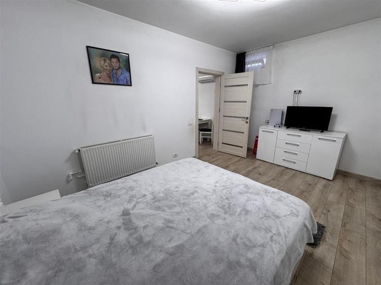 Vanzare vila P+1+Pod | Dobroesti - Parc Gheorghe Dascalu | constructie 2006 | - 14