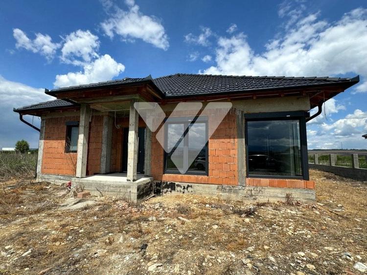 Casa individuala 4 camere 2 bai teren 422 mp Sura Mica Sibiu - 1